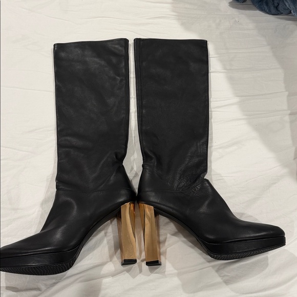 Stuart Weitzman Black leather Over-The-Knee Boots with Gold Block Heel - Picture 2 of 12